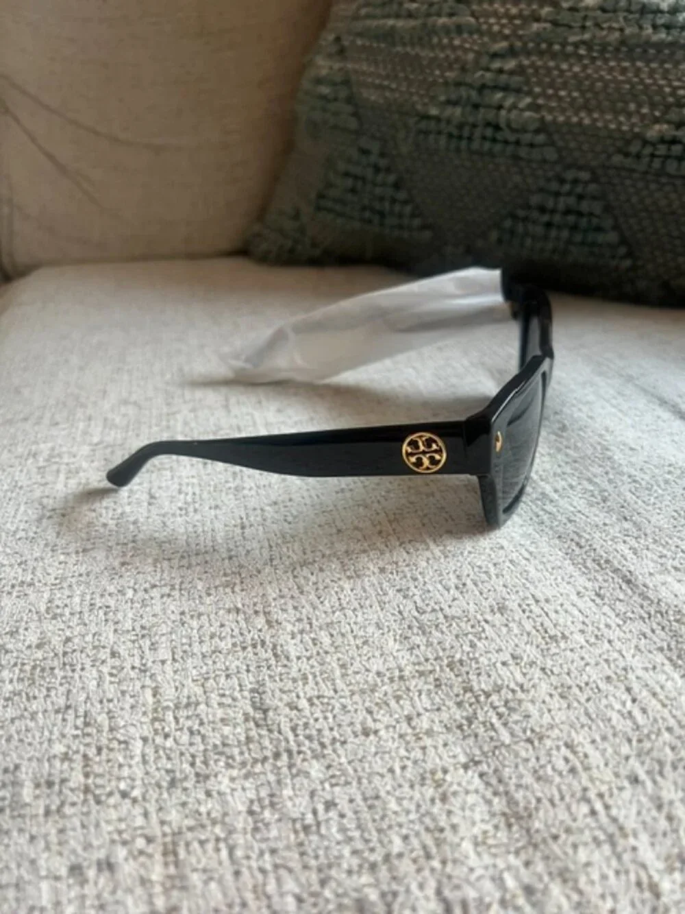 BRAND NEW TORY BURCH SUNGLASSES 0TY7167U